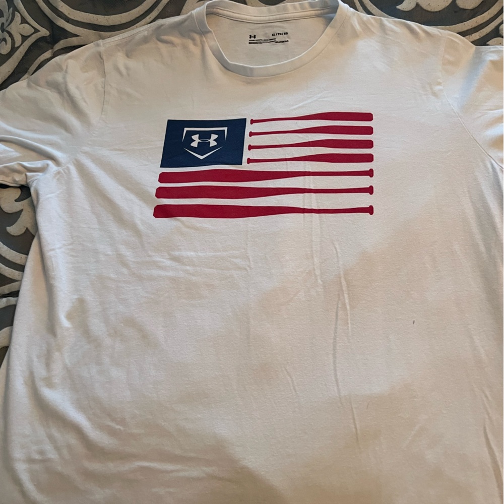 Men’s under armour heatgear tee shirt